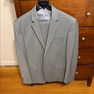 Express Men's Slim Fit 2 Button Performance Light Gray Suit